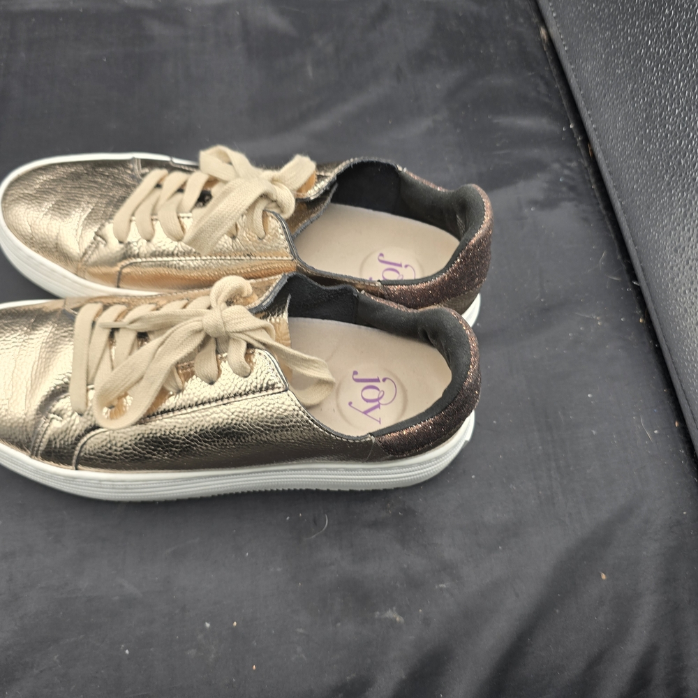 Joy Women's‎ Gold Sneakers